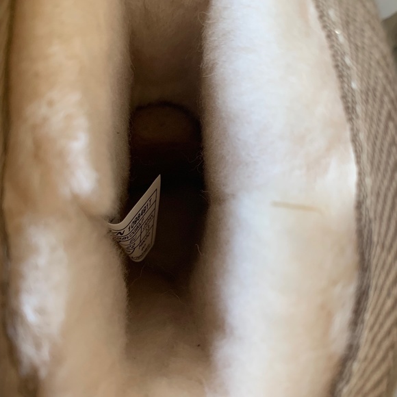 - - UGG CLASSIC SHORT TODDLER LITTLE  GLITTER GOLDEN SPARKLY BOOTS - Picture 10 of 10